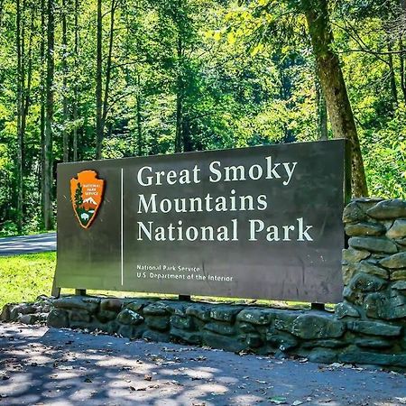 Vila Breathtaking Views Of The Smokies, 3 Mins To Gatlinburg Exteriér fotografie