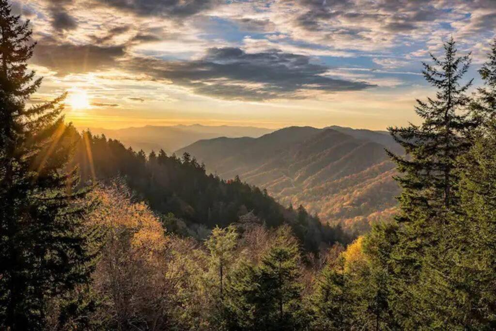 Vila Breathtaking Views Of The Smokies, 3 Mins To Gatlinburg Exteriér fotografie